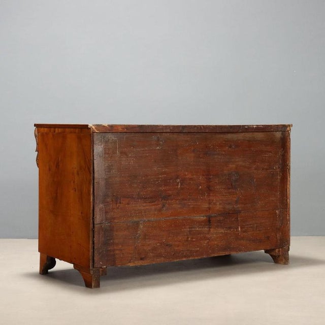 Early 20th Century Walnut Chest of Drawers with Central Inlay For Sale - Image 11 of 12