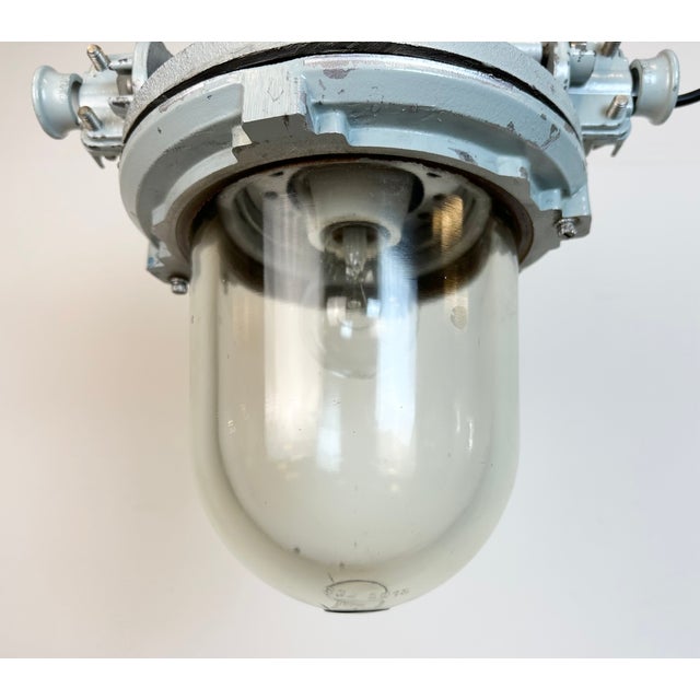 Vintage Industrial Cast Aluminium Light from Elektrosvit, 1970s For Sale - Image 4 of 14