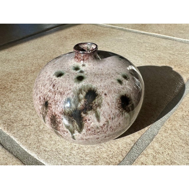 Beige Glossy Glazed Studio Ceramic Vase with Olive-Green Splashes from Serocka, Germany, 1970s For Sale - Image 9 of 9