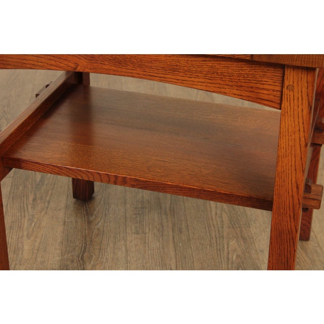 Early 21st Century Stickley Mission Collection Oak Butterfly Top End