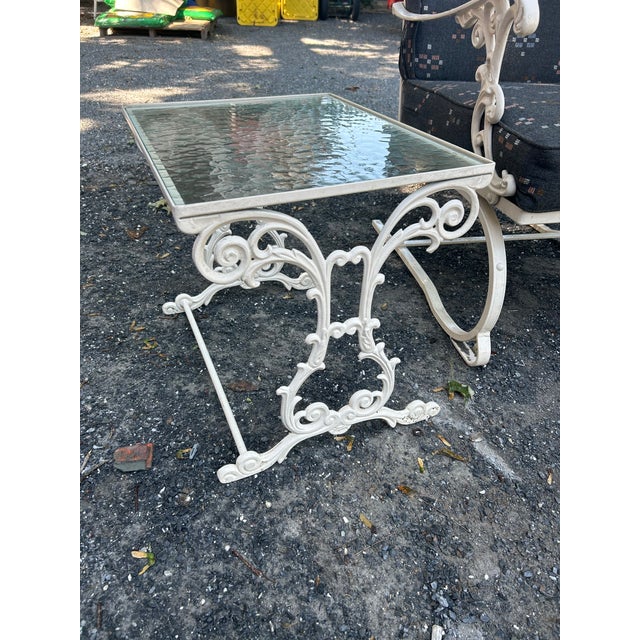 White Mid-Century Meadowcraft (Attributed To) 5 Piece Wrought Iron Patio Set With Nesting Tables - Ready for Immediate Use For Sale - Image 8 of 11