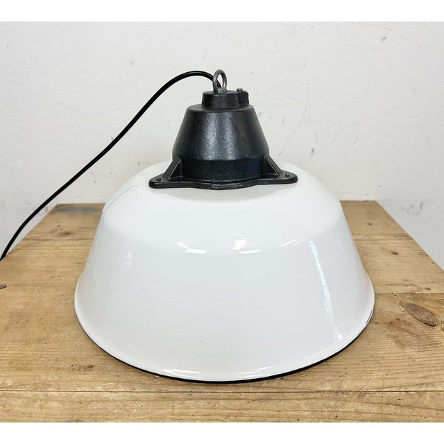 Industrial White Enamel and Cast Iron Pendant Light, 1960s For Sale - Image 14 of 17