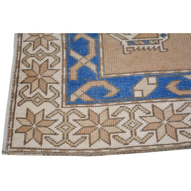 Turkish Vintage Turkish Anatolian Hand Knotted Wool Rug, 4'2''x6' For Sale - Image 3 of 5