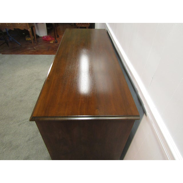 Kittinger Kittinger Charterhouse Solid Mahogany Dresser For Sale - Image 4 of 10