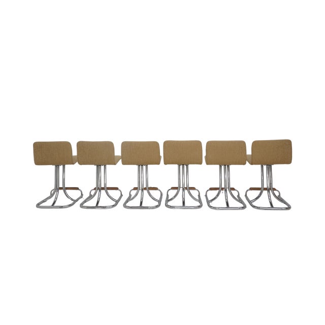 1970s Set of 6 Tubular Chrome Swivel Barstools For Sale - Image 4 of 10