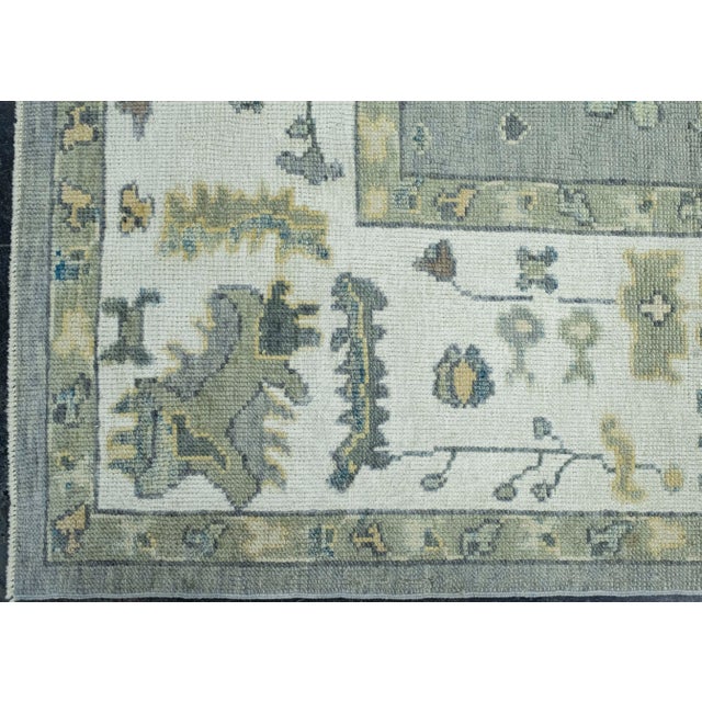 Early 21st Century Turkish Oushak Rug 8'9" x 11'4" #18073 For Sale - Image 5 of 8