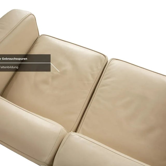Animal Skin LC 2 2-Seater Eggshell White Sofa in Cream Leather by Le Corbusier for Cassina For Sale - Image 7 of 13
