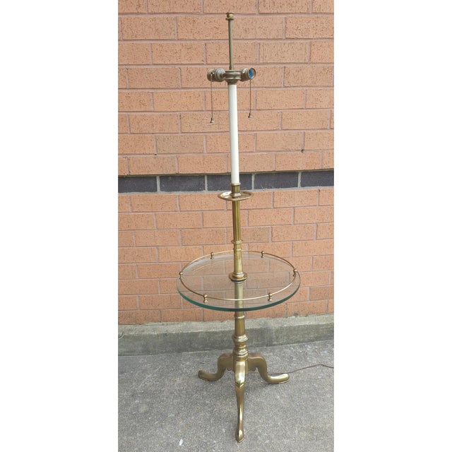 1960s Mid Century Stiffel Tri-Leg Brass & Glass Table Floor Lamp Vintage For Sale - Image 5 of 8