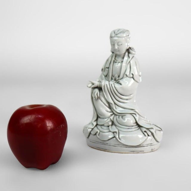Ceramic Chinese Blanc De Chine Figurine of Guanyin, Goddess of Mercy & Compassion 20thC For Sale - Image 7 of 9