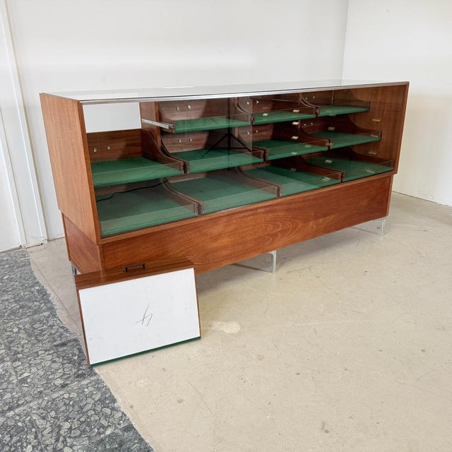 Brown Mid-Century German Display Counter and Showcase in Mahogany and Chrome, 1960s For Sale - Image 8 of 18