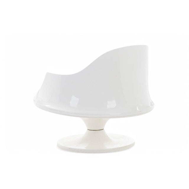 Mid-Century Modern Mid 20th Century Space Age "Finetra Series" Lounge Chair in White Fiberglass For Sale - Image 3 of 5