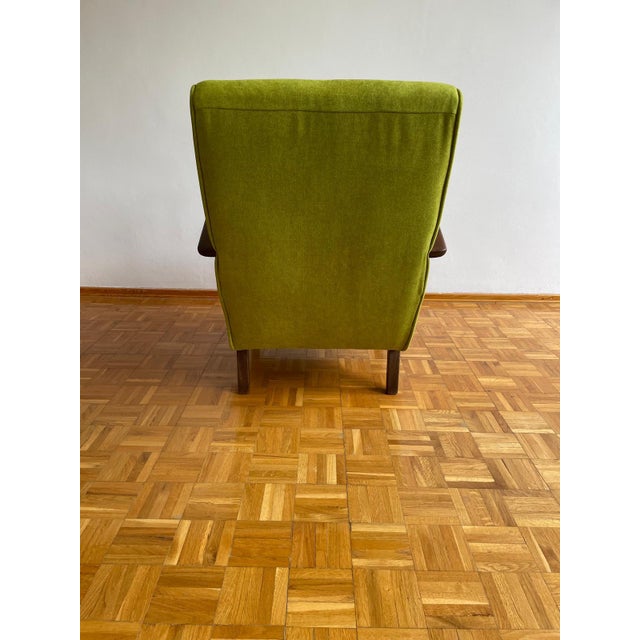 Armchair attributed to Jendrich Halabala for Up Závody, Former Czechoslovakia, 1950s For Sale - Image 3 of 8