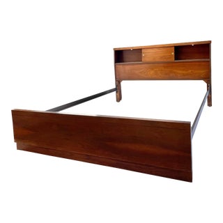 Mid-Century Modern McCoy-Couch Full Double Bed Frame For Sale