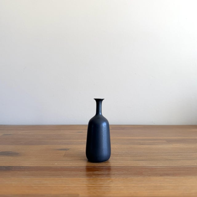 Gunnar Nylund Vintage 1950s Mid-Century Gunnar Nylund Rörstrand Sweden Black Glaze Miniature Ceramic Vase For Sale - Image 4 of 5
