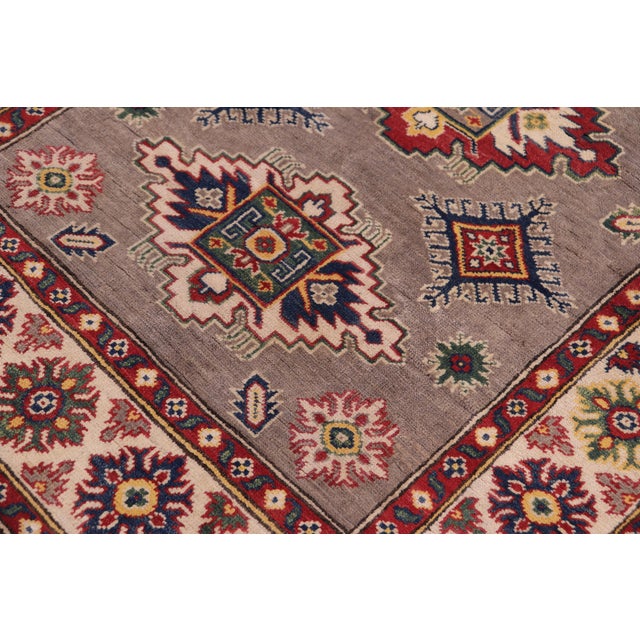 Shabby Chic Southwestern Kazak Gray/Beige Wool Rug - 3'10''x5'10'' For Sale - Image 3 of 10