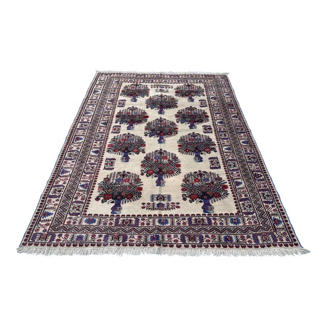 Pictorial Ivory Vase Design Hand-Knotted Wool Rug - 7'1" X 9'2" For Sale