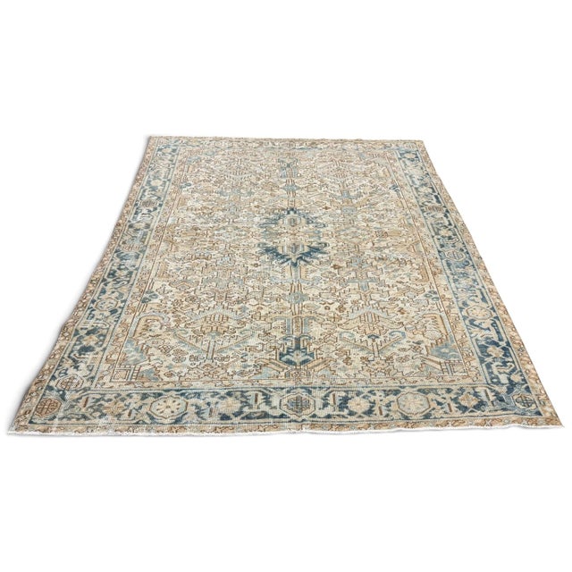 Traditional Antique Heriz Rug – Faded Blue, Beige & Ivory With Stylized Motifs For Sale - Image 3 of 5