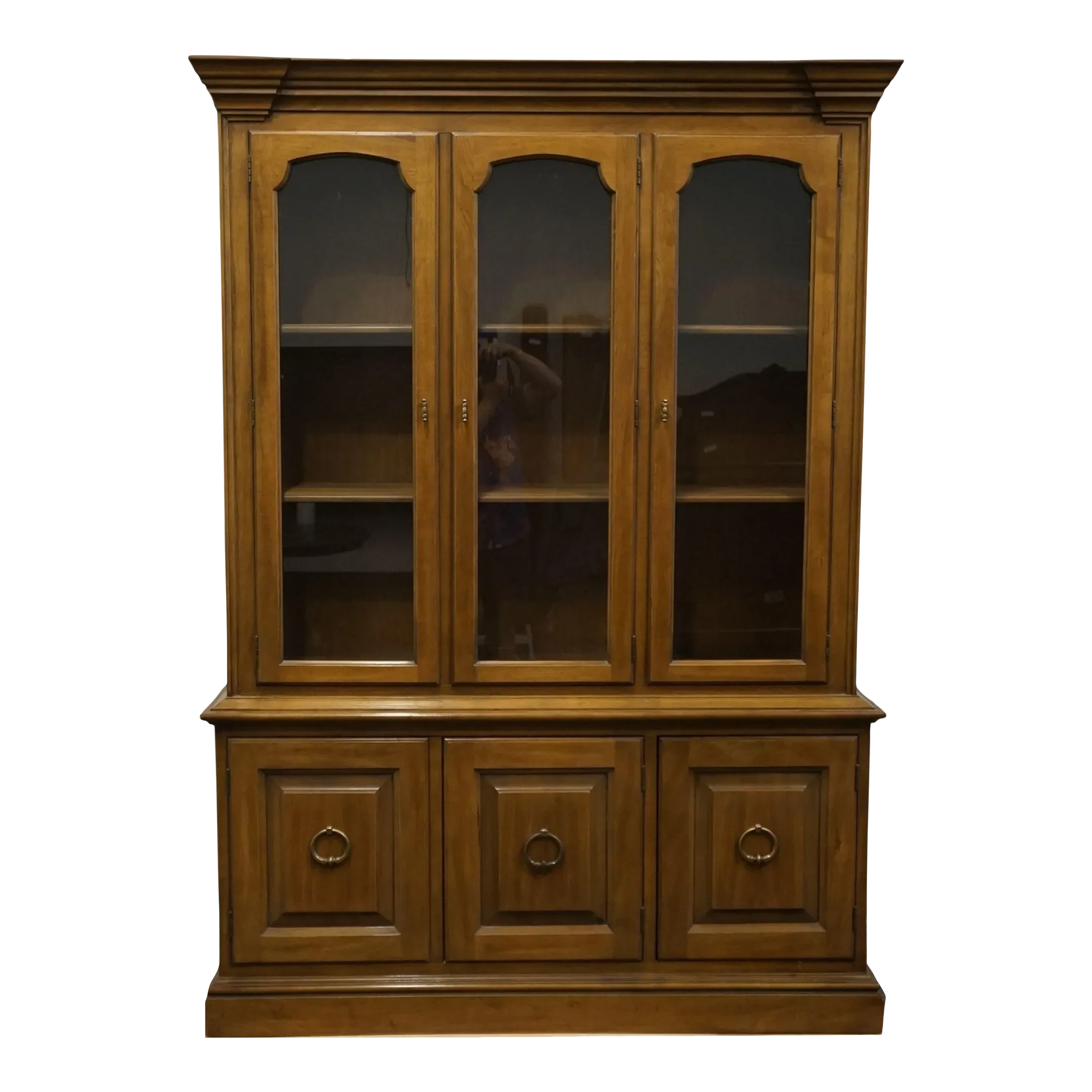 Vintage Drexel China and Display Cabinets | Chairish