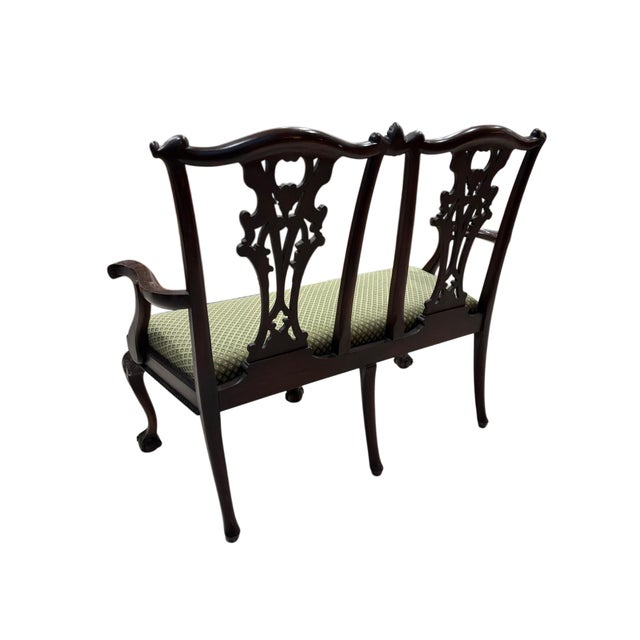 Chippendale Mid 20th Century English Chippendale Style Mahogany Window Bench With Carved Openwork Backs For Sale - Image 3 of 5