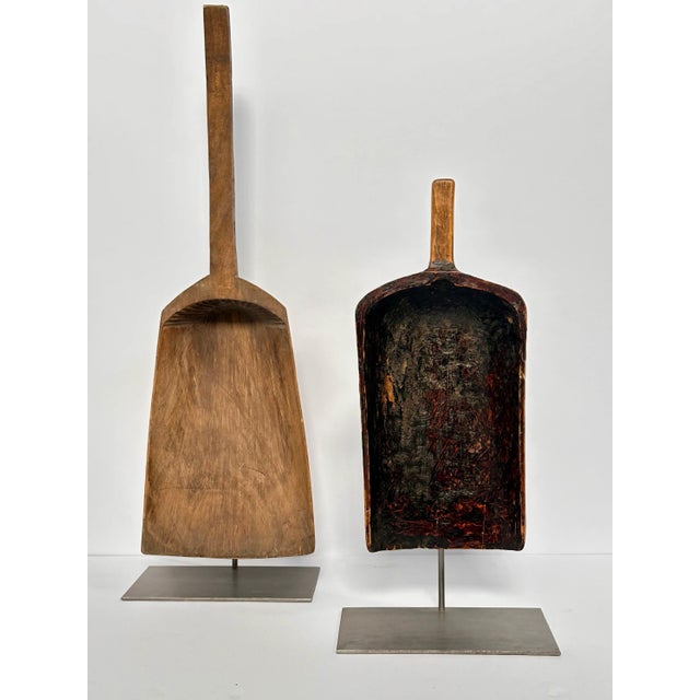 Rustic Wooden Grain Shovel Mounted on Custom Iron Stand, China 19th Century For Sale - Image 10 of 10