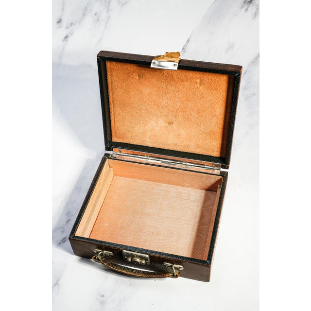 Vintage Travel Dresser Vanity Leather Jewelry Box Home Decor For Sale - Image 13 of 17
