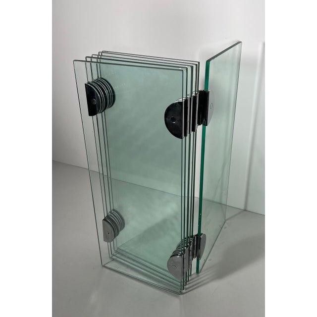 Exceptional fireplace screen made of 6 glass panels and chrome hinges For Sale - Image 9 of 12