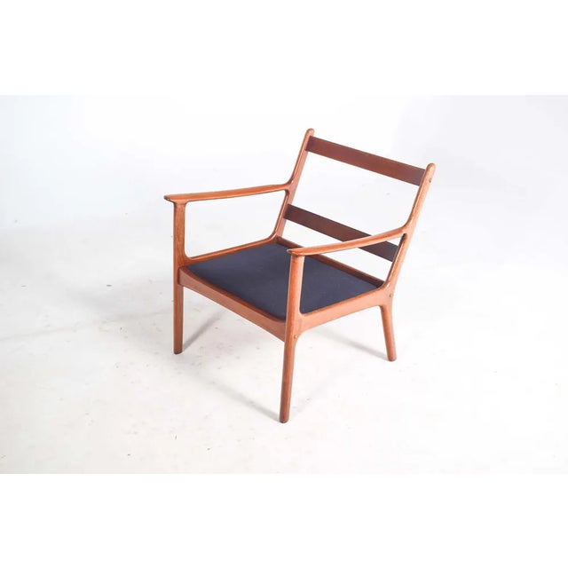 Ole Wanscher Model PJ 112 Easy Chair in Rosewood by Ole Wanscher for Poul Jeppesens Møbelfabrik, 1951 For Sale - Image 4 of 9