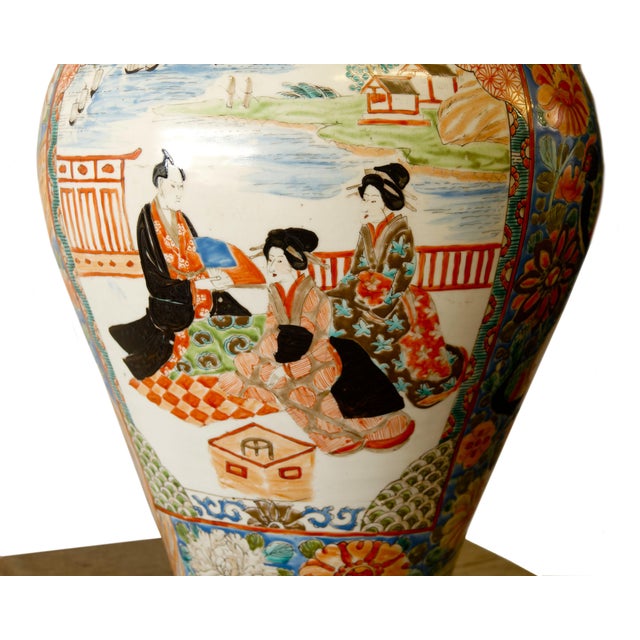 Japanese Porcelain Lidded Kutani Vase with Decor, 1990s For Sale - Image 3 of 7