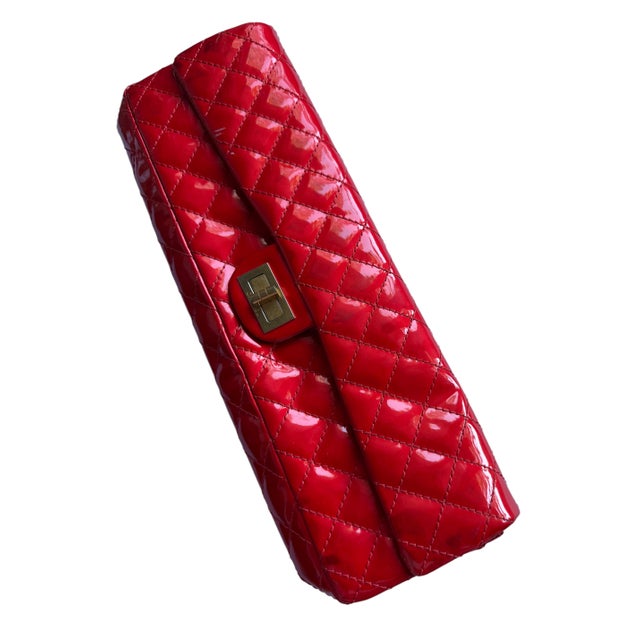 Red 2008 Chanel 2.55 Reissue Patent Leather Elongated Quilted Baquette Clutch Shoulder Bag For Sale - Image 8 of 18