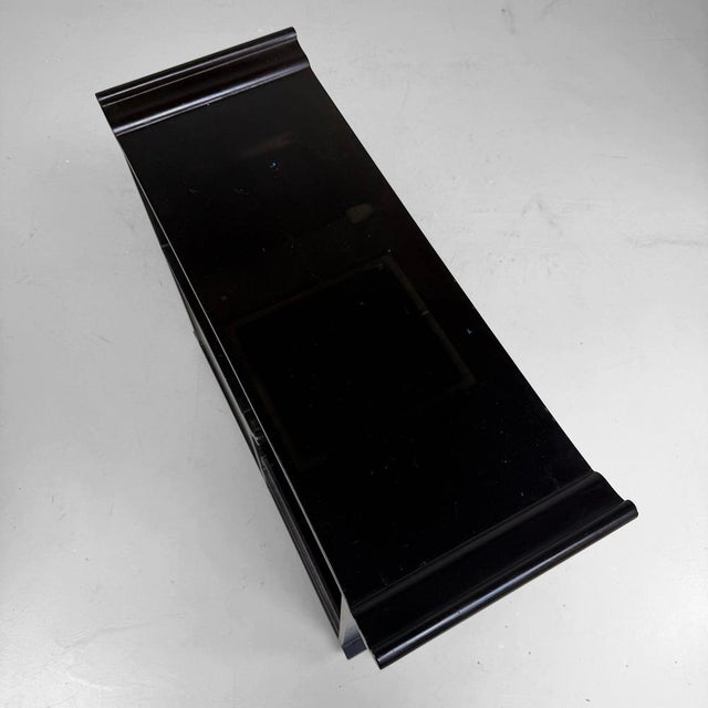 Japanese Lacquered Kazaridana Display Cabinet, 1920s For Sale - Image 17 of 18
