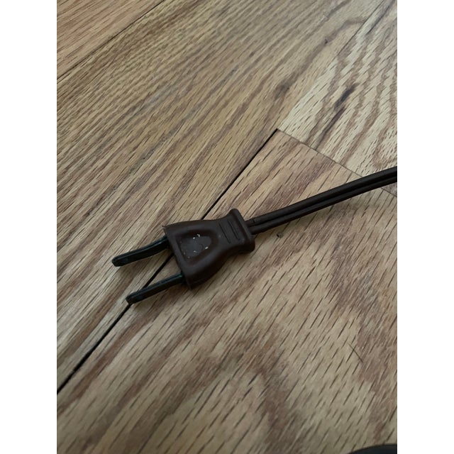 1930s Art Nouveau Hand-Painted Green Ceramic Table Lamp With Cast Metal Base For Sale - Image 11 of 12