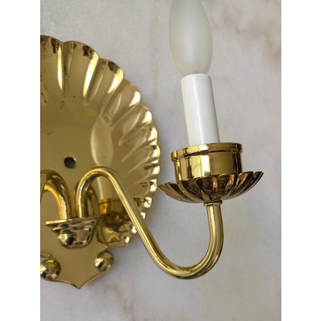 Mid Century Hollywood Regency Style Brass Shell Two Light Electric Wall Sconce - A Pair For Sale In Chicago - Image 6 of 11