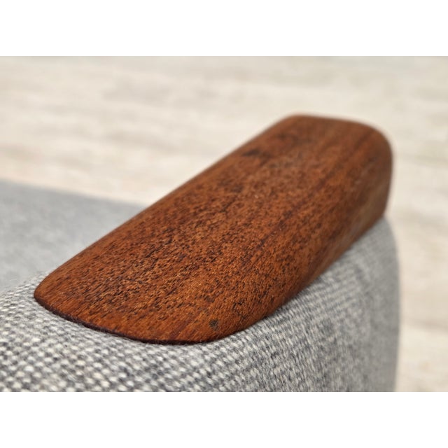 Danish Model 490 3-Seater Sofa from Arne Hovmand-Olsen, 1960s For Sale - Image 12 of 18