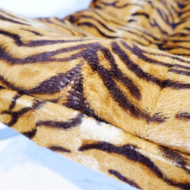 Mid-Century Modern Rocking Chair in Faux Fur and Brushed Aluminum from Hans Kaufeld, 1970s, in Very Good conditions....