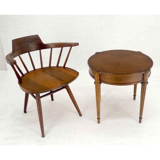 Heritage Henredon Round Fruitwood Lamp Side Table on Tapered Legs MINT For Sale - Image 9 of 13