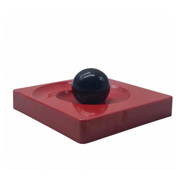 Artemide Red Spyros Ashtray by Eleonora Peduzzi Riva for Artemide, Italy, 1969 For Sale - Image 4 of 9
