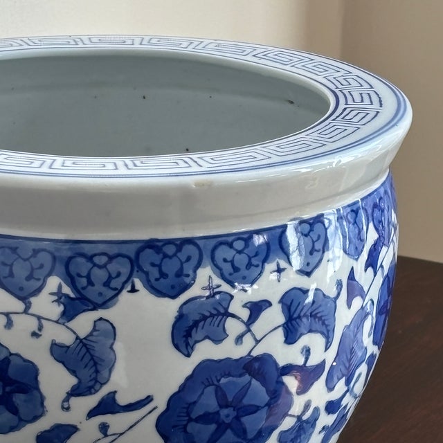 1980s Petite Chinoiserie Fishbowl Style Porcelain Cachepot / Planter For Sale In Baltimore - Image 6 of 12