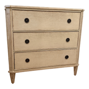 Late 20th Century Kellogg Collection Three Drawer Dresser