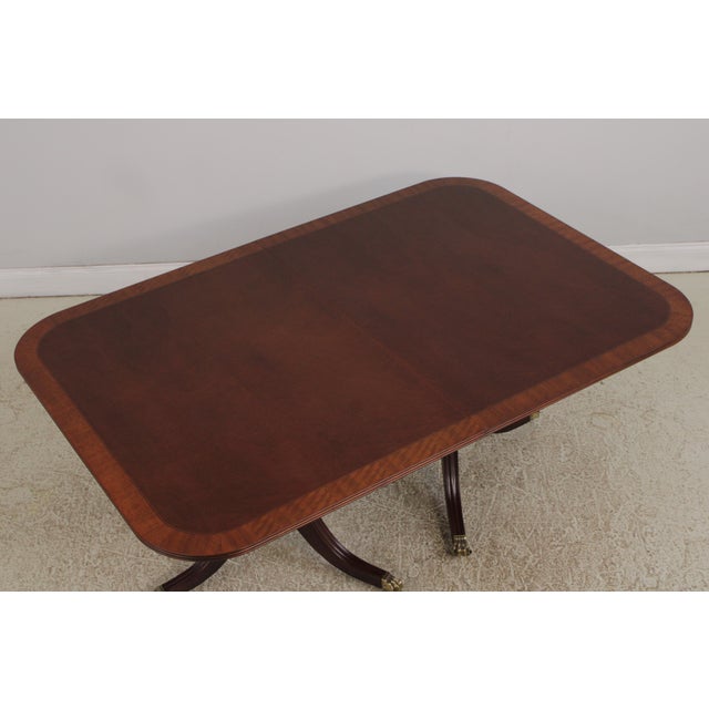 Henredon Henredon Banded Mahogany Dining Room Table For Sale - Image 4 of 17