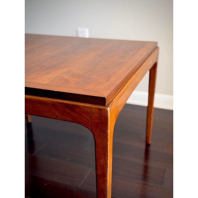 Mid-Century Modern 1963 Lane Furniture Rhythm Walnut & Pecan Lamp Table — MCM Square End Side Coffee Table For Sale - Image 9 of 12