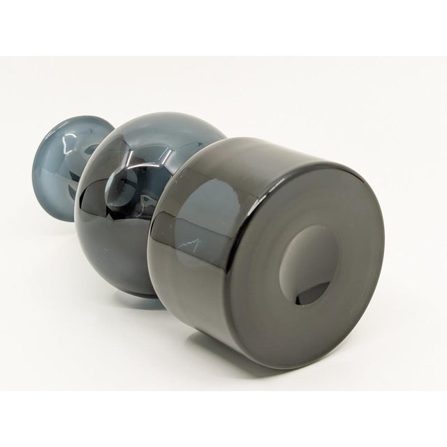 Dark Blue-Grey & Burgundy Glass Kremlin Bells Bottle attributed to Kaj Franck for Nuutajärvi Notsjö, 1960s For Sale - Image 4 of 7