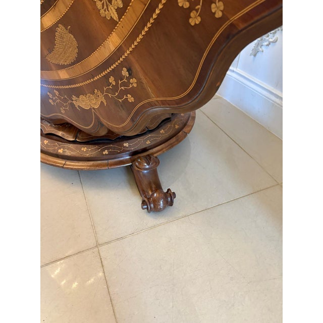 Large Antique Irish Killarney Marquetry Inlaid Yew Wood Centre Table attributed to the Egan Workshop, 1860 For Sale - Image 15 of 18