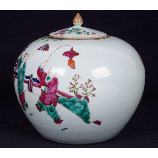 Chinese Pair of 19th Century Chinese Famille Rose Porcelain Ginger Jars For Sale - Image 3 of 12