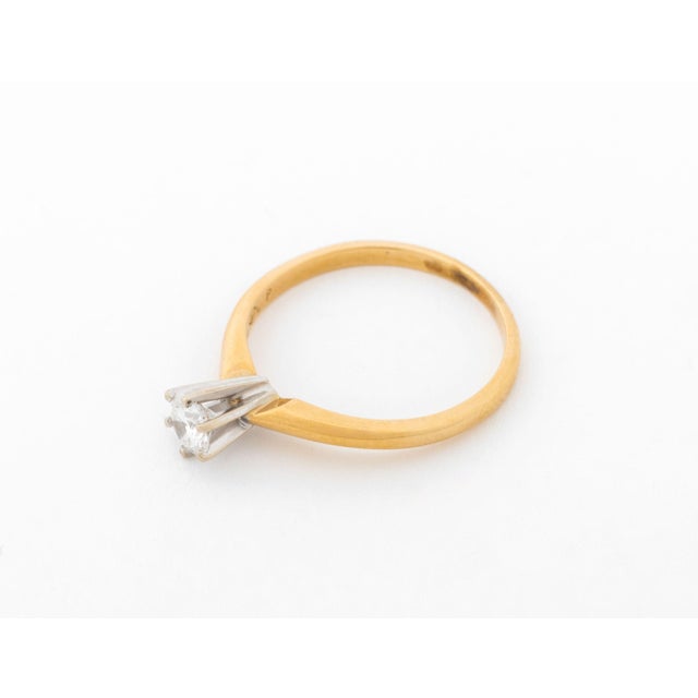 14k Yellow Gold, White Gold, & Diamond Solitaire Ring For Sale - Image 4 of 6