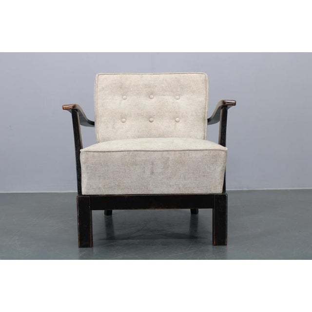Carefully refurbished - Newly upholstered - Labeled by Thonet This piece is attributed to the mentioned designer/maker. It...