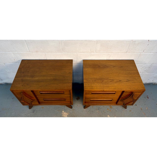 Pair of Unique Mid 20th Century Modern Walnut Nightstands For Sale - Image 4 of 18