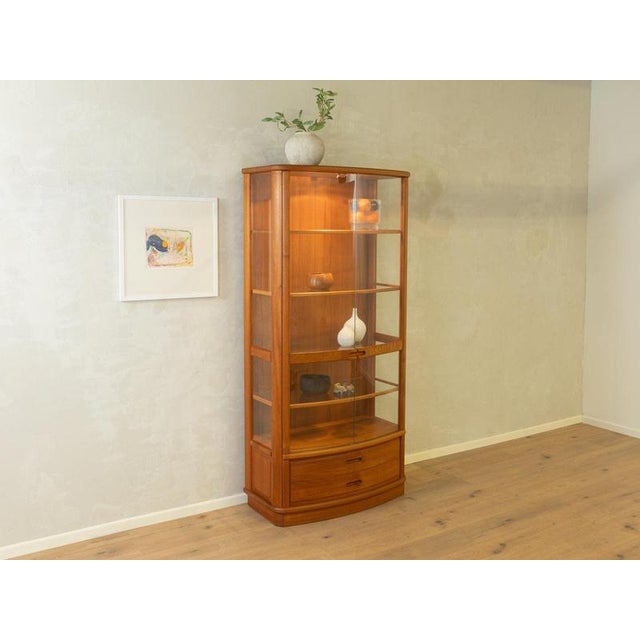 1980s showcase very good workmanship high-quality materials solid wood drawers Made in Denmark Depth: 45 cm Width: 90 cm...