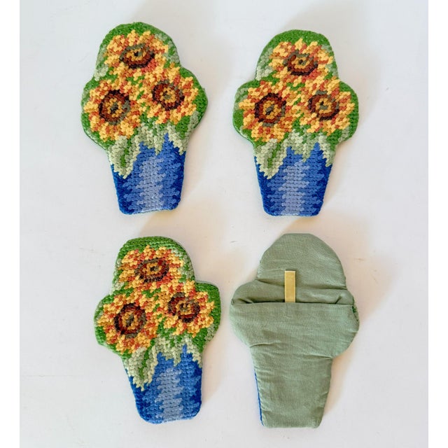American Vintage Needlepoint Sunflower Flatware Bouquet Pocket Holders, Set of 4 For Sale - Image 3 of 8