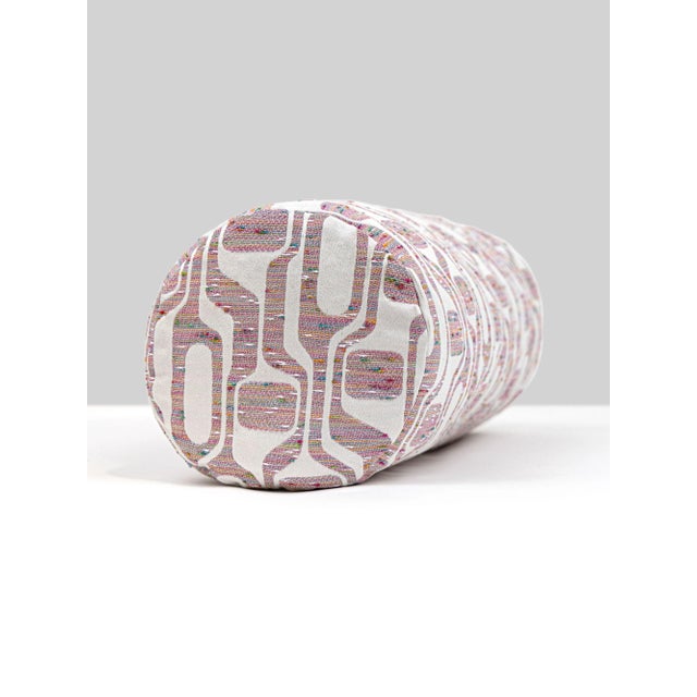 This happy and chic cotton blend takes inspiration from iconic 60s style. Offered in 6 mod-like hues, Telly makes a...