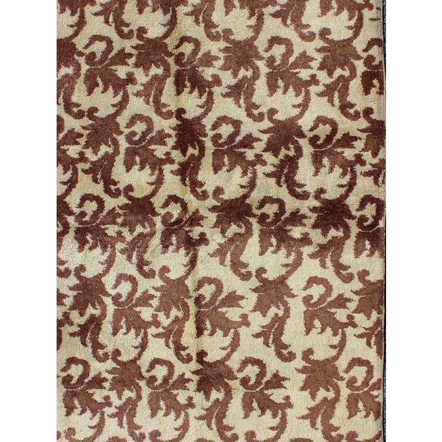 Art Deco Vintage Mid-Century Turkish Rug - 3′11″ × 6′11″ For Sale - Image 3 of 7